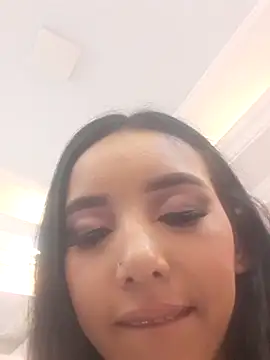 GabyGrifin online show from September 11, 2025, 4:12 am