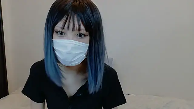 sarina at online show from October 31, 2025, 4:24 am