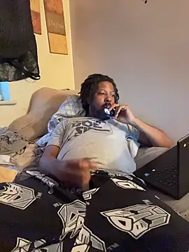 viceutk1 online show from March 4, 2026, 11:49 am