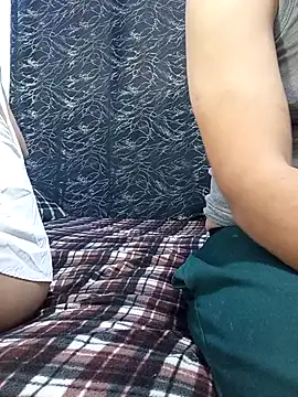 Snapshot of hot-twin chatting on November 6, 2025, 12:39 pm hot-twin online show from November 6, 2025, 12:39 pm