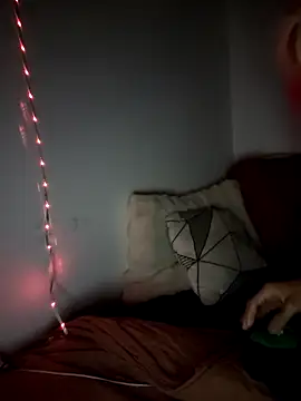 iamlalamilano online show from March 1, 2026, 11:07 pm