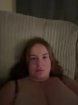 Snapshot of busty_p chatting on October 26, 2025, 9:21 pm busty p online show from October 26, 2025, 9:21 pm