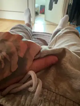 Dodxx77 online show from October 5, 2025, 4:05 pm