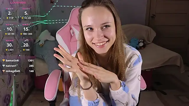 Snapshot of Armurra15 chatting on November 15, 2025, 8:38 pm Armurra15 online show from November 15, 2025, 8:38 pm