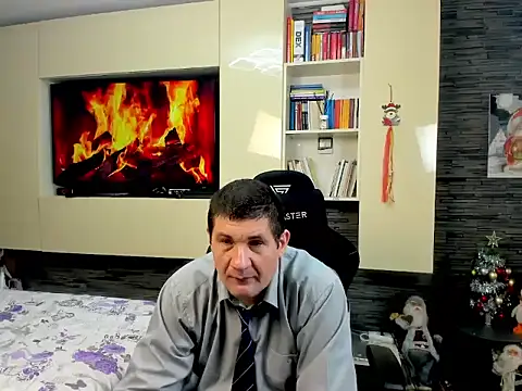 SpartacusDaddy48 online show from February 15, 2026, 4:03 pm