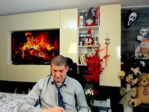 SpartacusDaddy48 online show from March 4, 2026, 10:38 pm