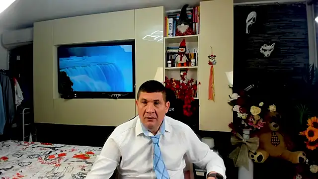 SpartacusDaddy48 online show from April 11, 2026, 5:56 am