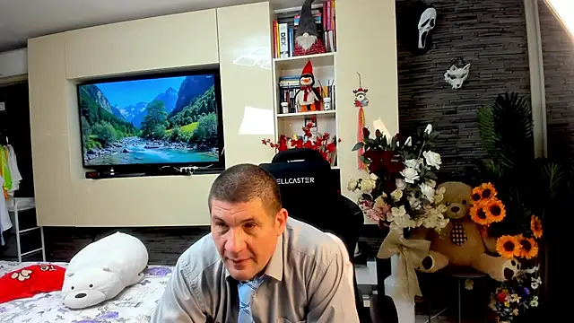 Snapshot of SpartacusDaddy48 chatting on May 14, 2026, 3:41 pm SpartacusDaddy48 online show from May 14, 2026, 3:41 pm