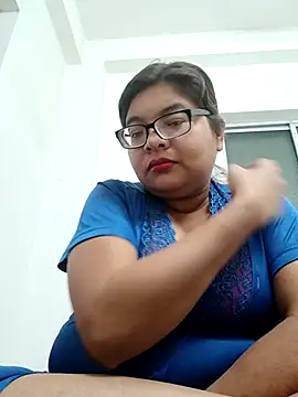 Elie couple143 online show from January 9, 2026, 5:26 pm