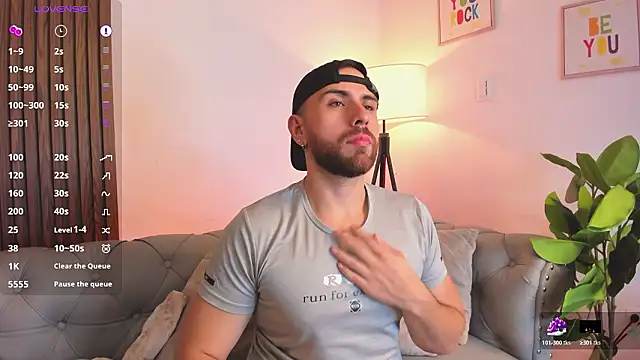 Maximo Wolff online show from February 17, 2026, 7:53 pm