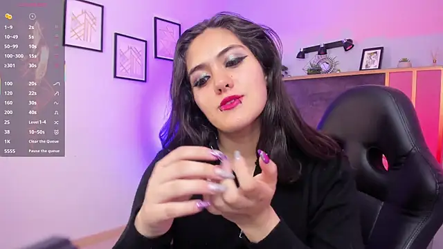 Azurra amatto2 online show from October 8, 2025, 8:28 pm