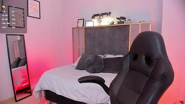 Azurra amatto2 online show from February 19, 2026, 8:16 pm