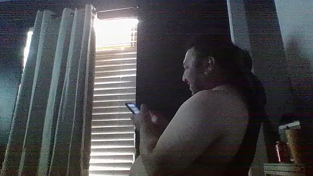 Snapshot of raredick chatting on May 17, 2026, 1:36 am raredick online show from May 17, 2026, 1:36 am