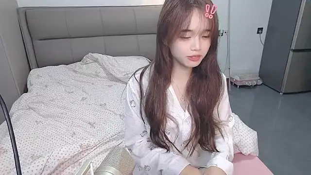 kexin a online show from October 19, 2025, 12:06 pm