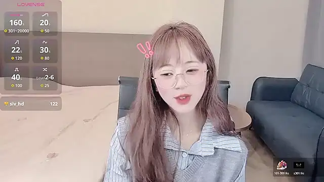 nini a online show from October 24, 2025, 10:55 am