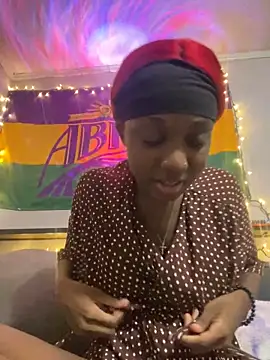 Snapshot of HennessyBaby21 chatting on March 2, 2026, 6:58 am HennessyBaby21 online show from March 2, 2026, 6:58 am