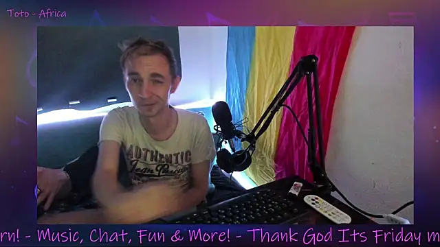 Snapshot of DaveLindau chatting on September 12, 2025, 7:03 pm DaveLindau online show from September 12, 2025, 7:03 pm