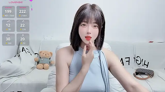 uikyy1 online show from October 21, 2025, 12:50 pm