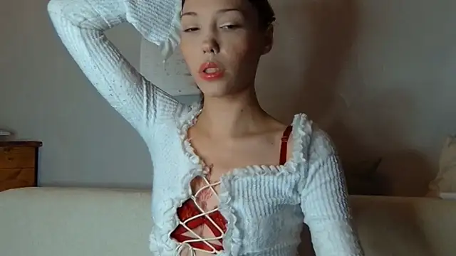 Snapshot of RinaRay chatting on September 28, 2025, 4:01 pm RinaRay online show from September 28, 2025, 4:01 pm