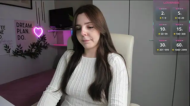 Snapshot of LiaWoow chatting on October 18, 2025, 6:48 am LiaWoow online show from October 18, 2025, 6:48 am