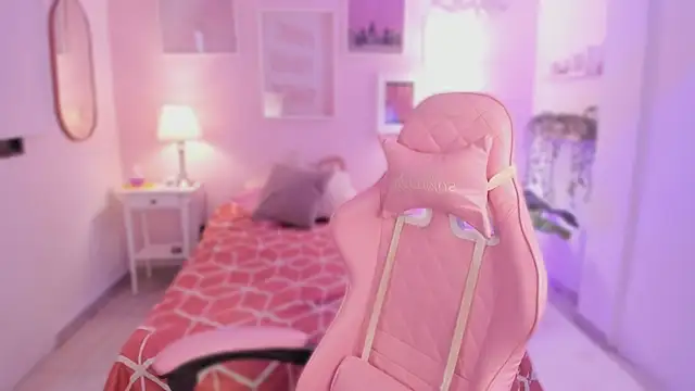 emma soul1 online show from December 1, 2025, 8:47 pm