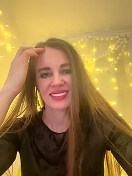 LucieMack online show from January 5, 2026, 5:27 pm