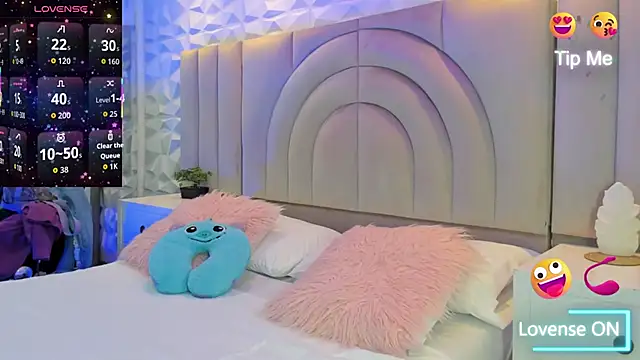 miah skinny online show from October 12, 2025, 3:38 am