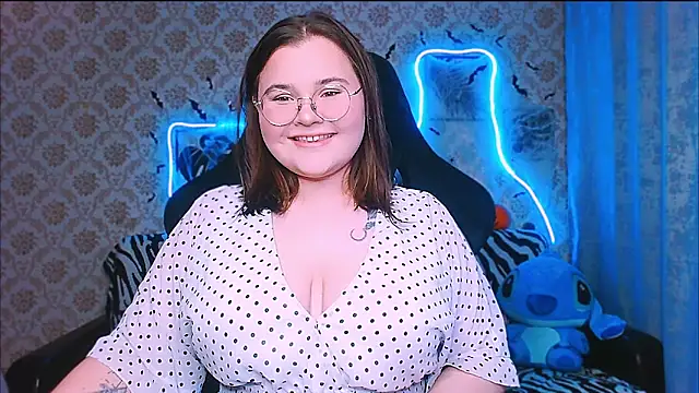 InLoveWithLife26 online show from October 26, 2025, 6:03 pm