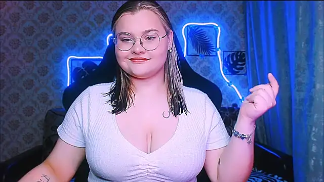 InLoveWithLife26 online show from April 1, 2026, 8:06 pm