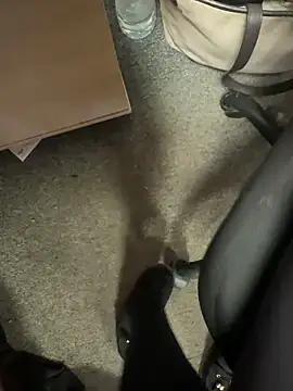 HiddenHoneyLDN online show from February 10, 2026, 2:43 pm