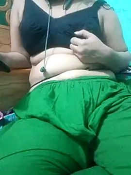Snapshot of Maria_Mahi chatting on July 4, 2026, 4:24 pm Maria Mahi online show from July 4, 2026, 4:24 pm
