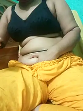 Snapshot of Maria_Mahi chatting on July 6, 2026, 9:17 am Maria Mahi online show from July 6, 2026, 9:17 am