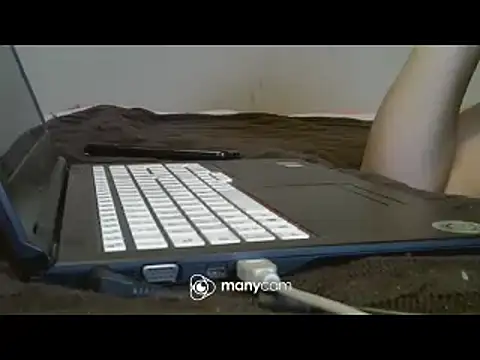 ITALIANASISIXX online show from February 9, 2025, 2:07 pm