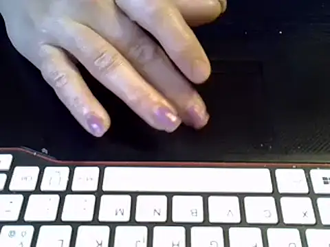 ITALIANASISIXX online show from December 18, 2025, 7:36 am