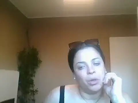 Snapshot of ITALIANASISIXX chatting on June 6, 2026, 5:17 pm ITALIANASISIXX online show from June 6, 2026, 5:17 pm