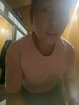 Lai005 online show from September 20, 2025, 2:29 pm