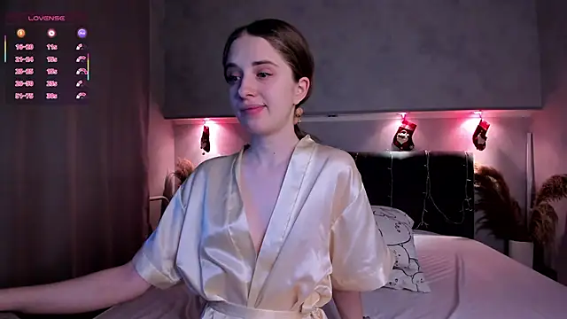 Camilla Kelly online show from February 10, 2026, 1:10 am