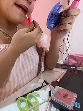 LunaBlaze-21 online show from September 17, 2025, 8:10 pm