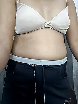 Snapshot of Ruhi_07 chatting on May 6, 2026, 4:41 am Ruhi 07 online show from May 6, 2026, 4:41 am