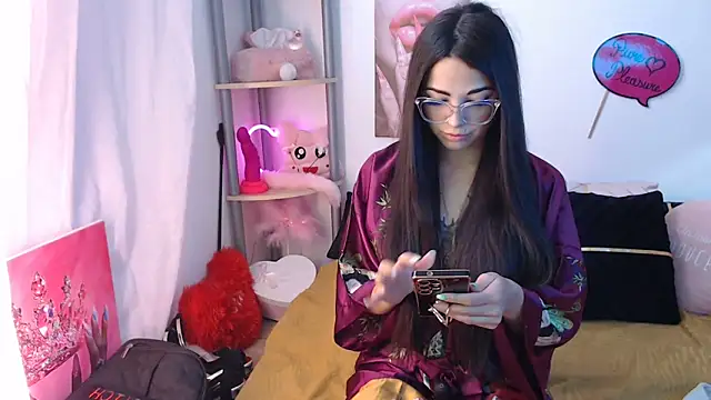 Tyna Veliksa online show from October 28, 2025, 9:46 am