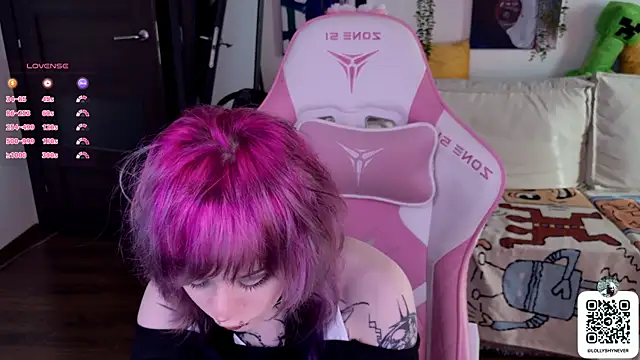 Lollyshy online show from September 9, 2025, 12:59 pm