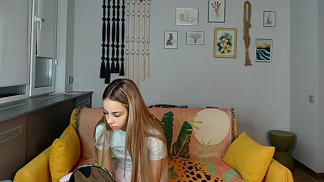 daddyonlyloveme online show from October 4, 2025, 7:23 pm