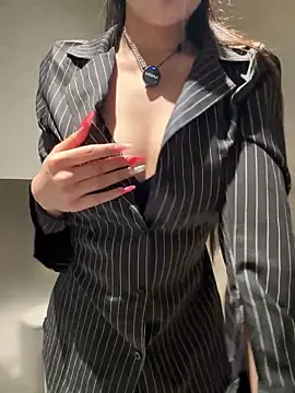 jiajia L online show from March 23, 2026, 9:24 am