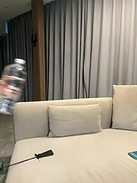 jiajia L online show from March 29, 2026, 11:21 am