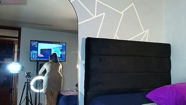 Snapshot of karlamoon23 chatting on April 2, 2026, 8:17 pm karlamoon23 online show from April 2, 2026, 8:17 pm