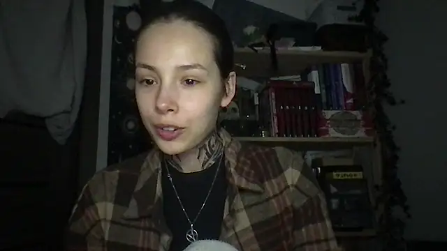 Yuna5343 online show from April 15, 2026, 9:15 pm