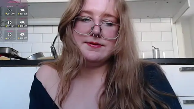 Snapshot of AgnesRoseCams chatting on April 21, 2026, 9:59 am AgnesRoseCams online show from April 21, 2026, 9:59 am