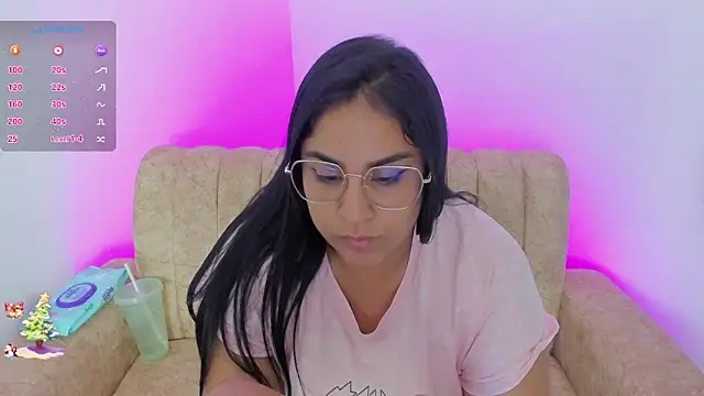 Snapshot of Khertt-Slov chatting on November 24, 2025, 8:52 pm Khertt-Slov online show from November 24, 2025, 8:52 pm