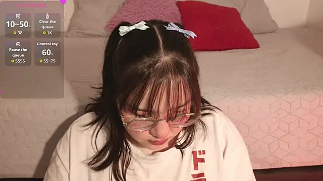 Gaby99  online show from October 12, 2025, 6:56 am