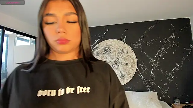 ShaniaDaniels online show from November 17, 2025, 10:15 pm